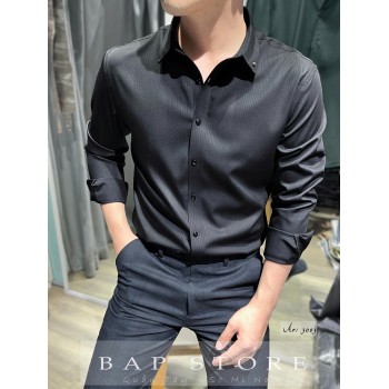 Áo sơ mi đen dài tay sọc chìm sang form ôm vừa chất vải bamboo cotton mẫu mới 2025